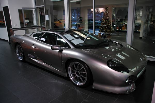 jag-xj220s002.JPG